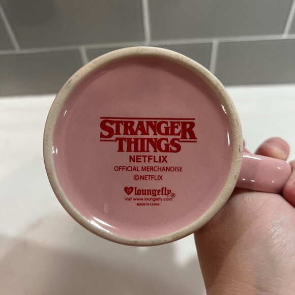 Stranger Things Netflix Official Loungefly 'Never Forget' Barb Coffee Mug Pink - Picture 4 of 4